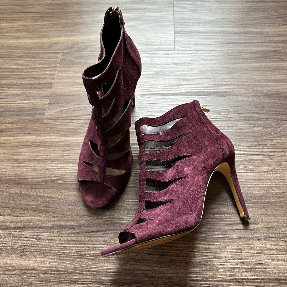 Saks Fifth Avenue Cut Out Suede Burgundy Heels Size 8 M